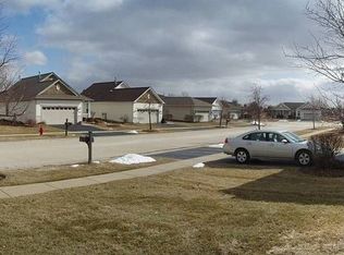 12985 Oak Grove Dr, Huntley, IL