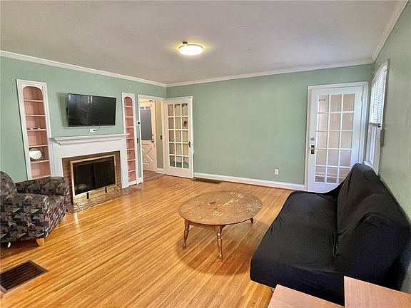5th image of 1680 Mount Hope Ave