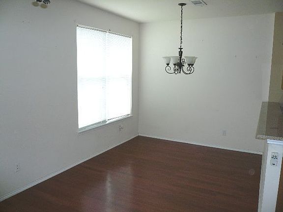 3rd image of 1524 Barbara Dr