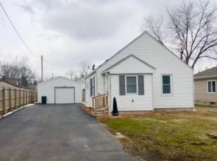 207 Cambridge St, Bay City, MI 48708