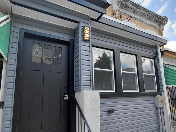 43 E Sharpnack St, Philadelphia, PA 19119