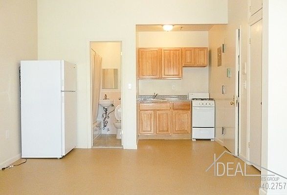 2nd image of 127 Emerson Pl
