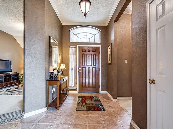 3rd image of 7509 Bluewood Dr