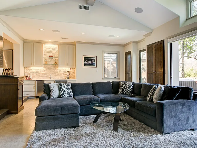 6688 Yosemite Ln — Photo 6
