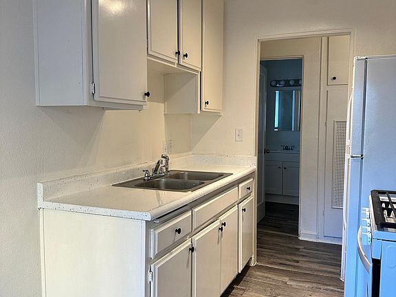 5th image of 813 S 47th St #A
