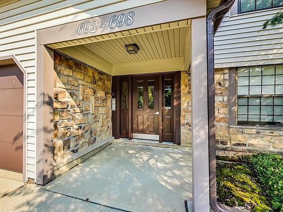 2nd image of 698 Hapsfield Ln #4A2