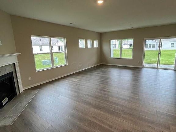 3rd image of 170 Chapman Dr