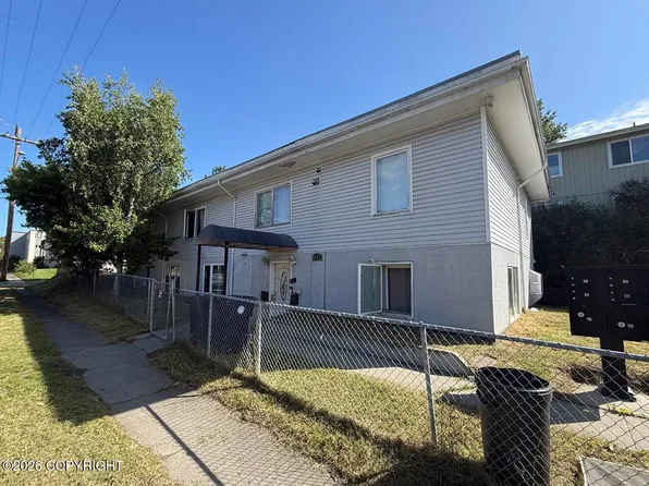 1075 Eagle St, Anchorage, AK 99501