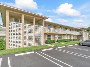 1110 Boxwood Drive #202, Delray Beach, FL 33445