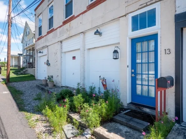 13 Mary St, Phillipsburg Town, NJ 08865
