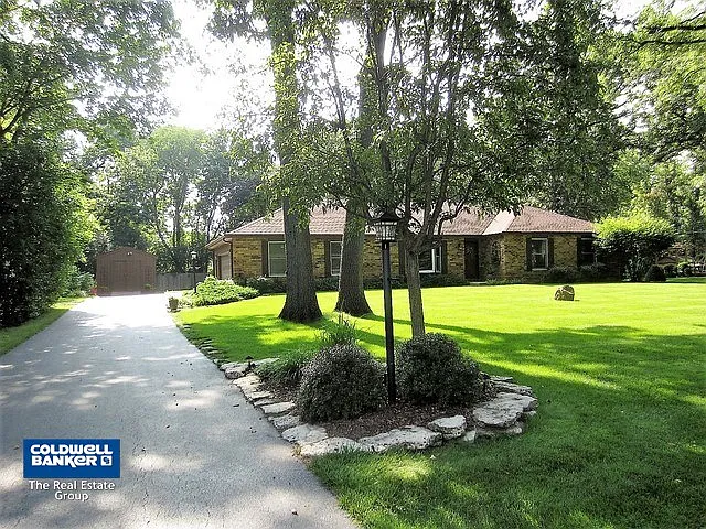 26014 N Geraldine Ln photo 1