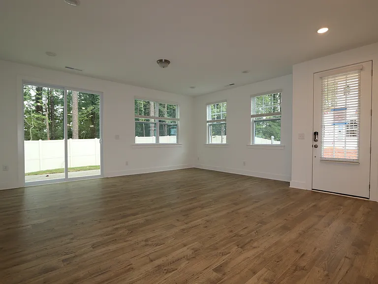 2926 Spring Manor Way — Photo 11