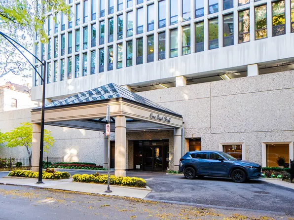 (undisclosed Address), Chicago, IL 60610