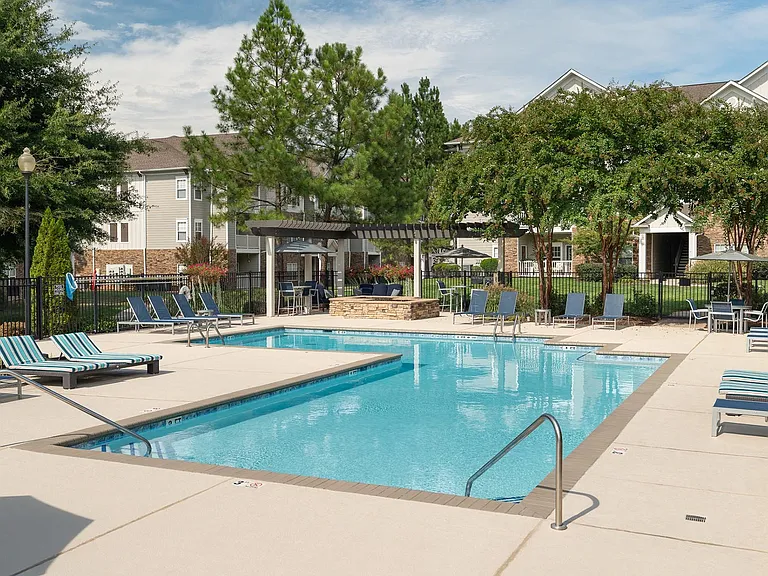 Vintage Creekwood Park Apartments — Photo 13