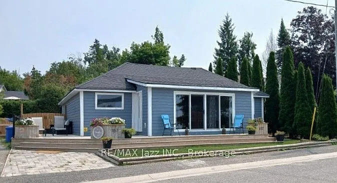 157 Hazel St — Photo 4