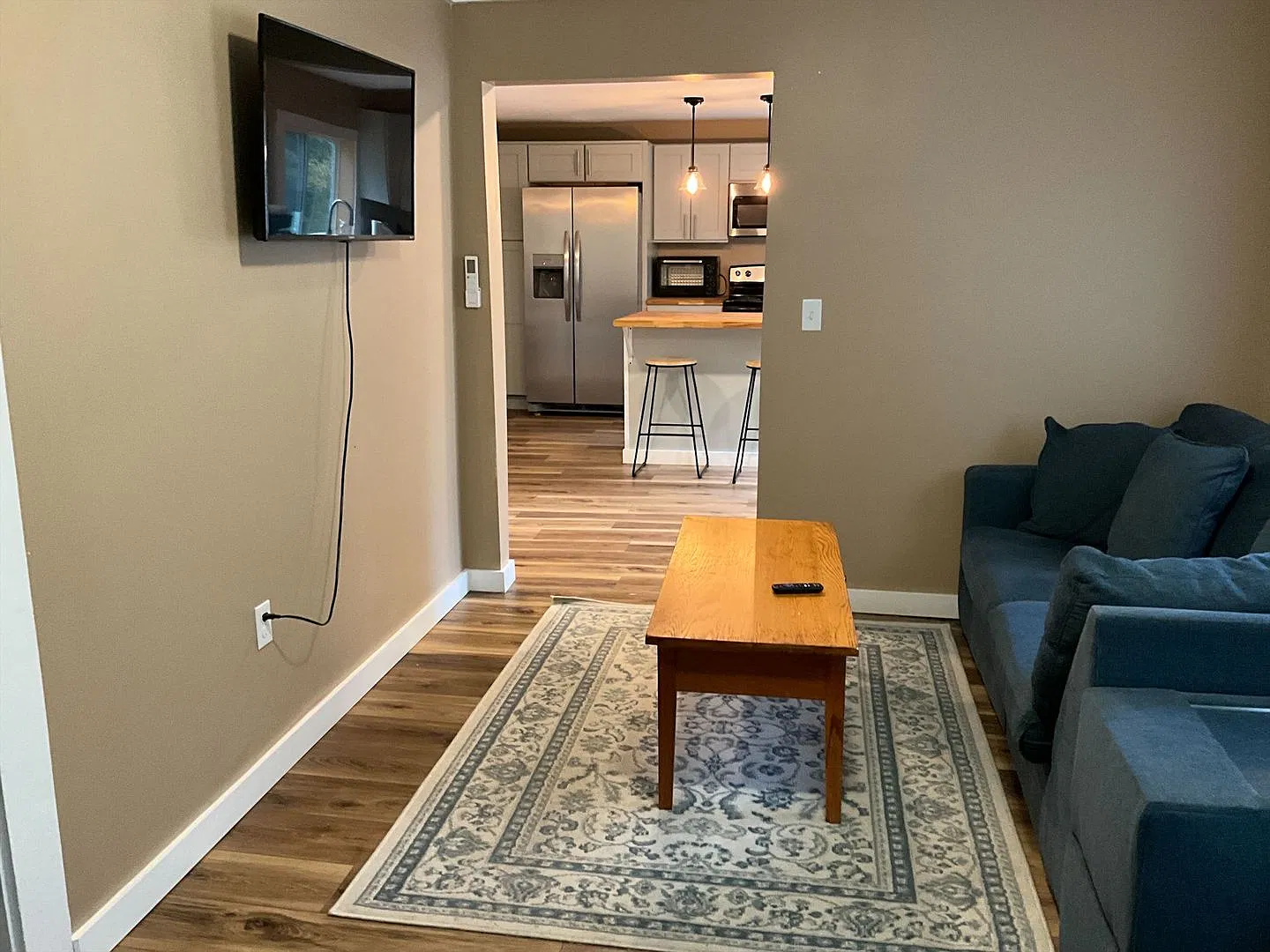 Beautiful 3 Bedroom Apartment W/ Laundry Room on Premises - Marlborough, NH — Photo 4
