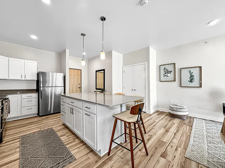 Stratford Pointe — Photo 22