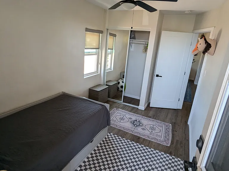 2074 Newton Ave #B — Photo 25