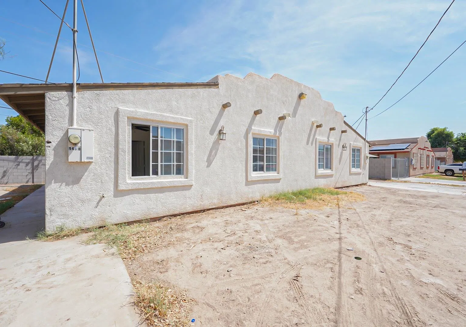 3 bed, 2.0 bath, 900 sqft, $1,085 — Photo 3
