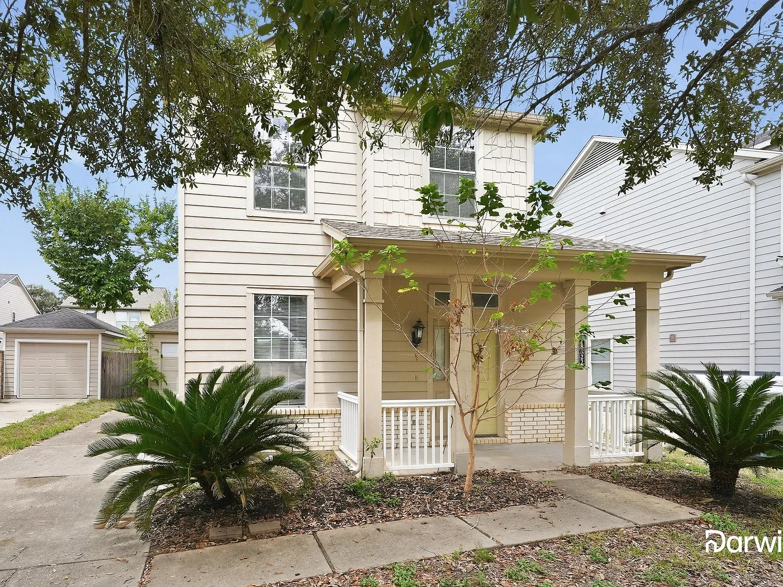 3 bed, 2.5 bath, 1296 sqft, $1,680 — Photo 2