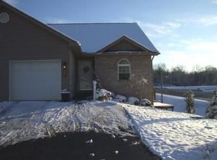 361 Sunset Dr, Beckley, WV 25801
