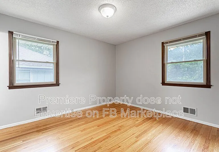 4327 Sterling Ave — Photo 11