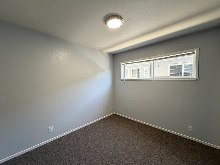 475 Alcatraz Ave — Photo 10