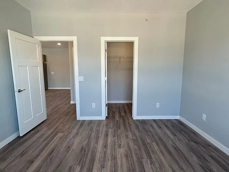 2724 Silver St — Photo 24