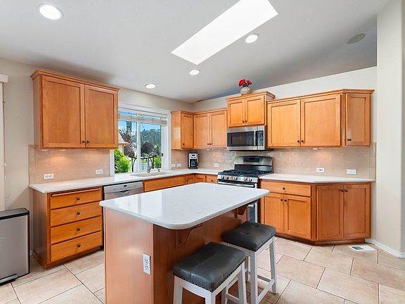 4th image of 10606 N Quincy Ct