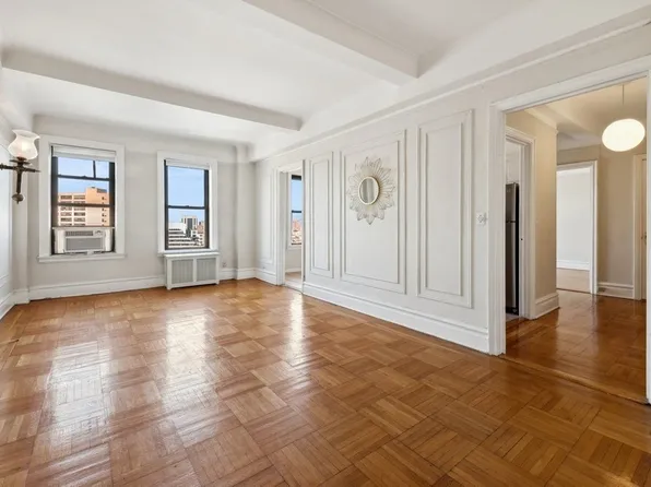 467 Central Park West image 1 of 7