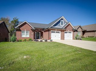 401 English Ivy Trl, Jonesborough, TN 37659