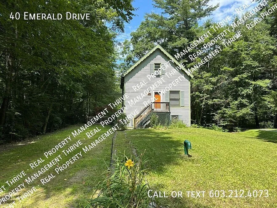 40 Emerald Dr
