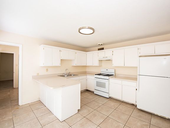 5th image of 1651 S Crowder Ave
