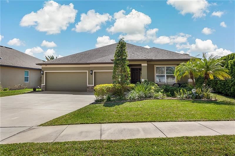 1st image of 417 Meadowridge Cv