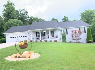 1043 Sunset Ridge Dr, Crossville, TN 38571