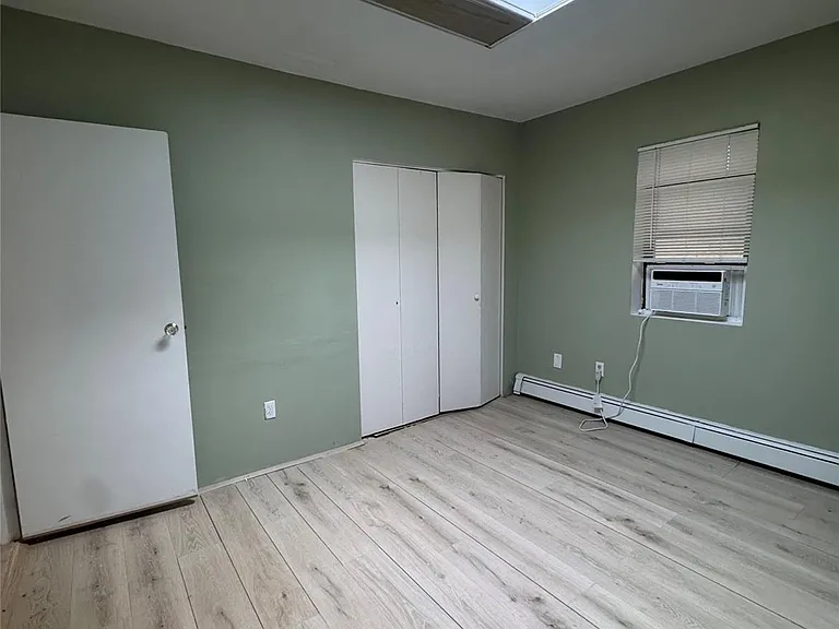 475 W Broadway #B2 — Photo 13
