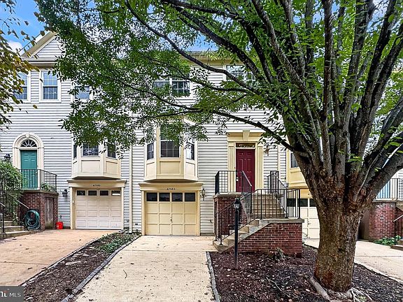 2nd image of 47582 Comer Sq