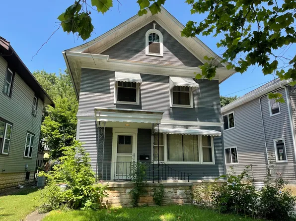 647 W Galena Blvd, Aurora, IL 60506