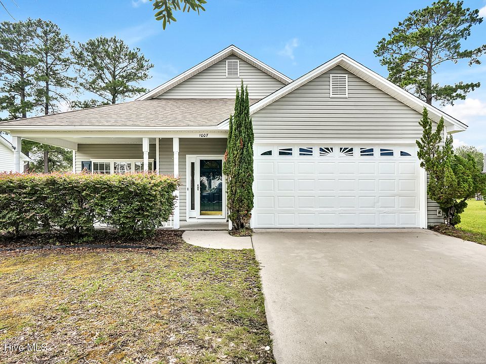 1st image of 1007 Plum Leaf Court SE