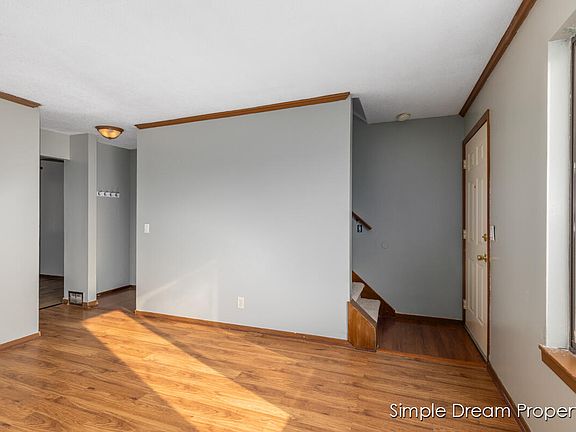 4th image of 2211 Newark Ave SE #5
