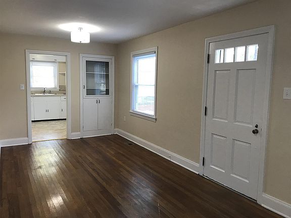 4th image of 149 N Meadow Dr