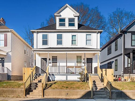 3rd image of 1562 Franklin Ave