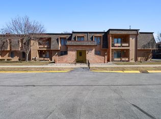 8825 Janeway Ct APT 8, Munster, IN 46321