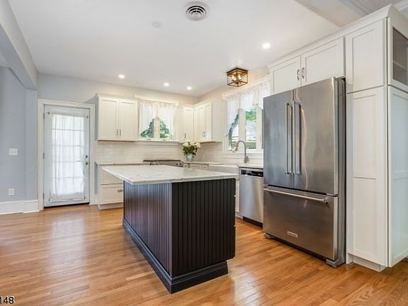 5th image of 515 Fairbanks Ave