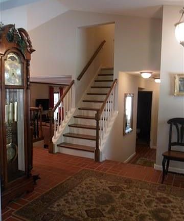 2nd image of 1731 Crabtree Ln
