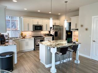 15403 SW Greenfield Dr, Tigard, OR 97224