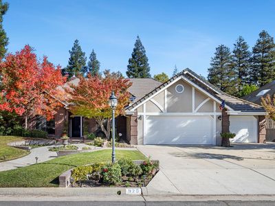 920 E Windsor Cir, Fresno, CA, 93720