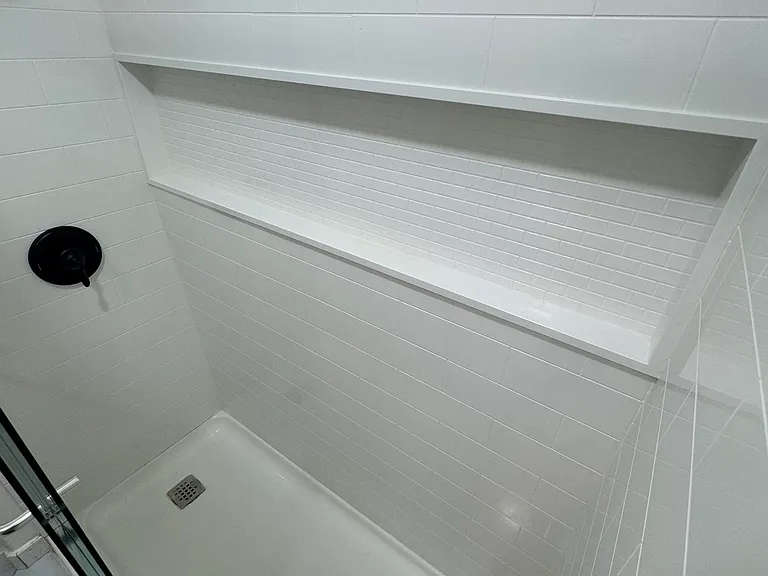 2490 Etiwanda St #E — Photo 12