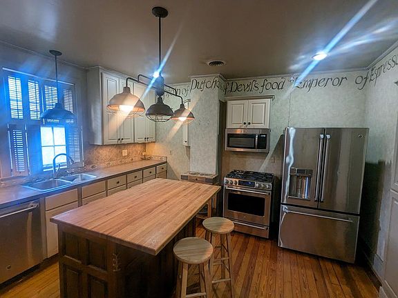 2nd image of 491 W Main St