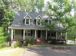 181 Grove Dr, Montross, VA 22520